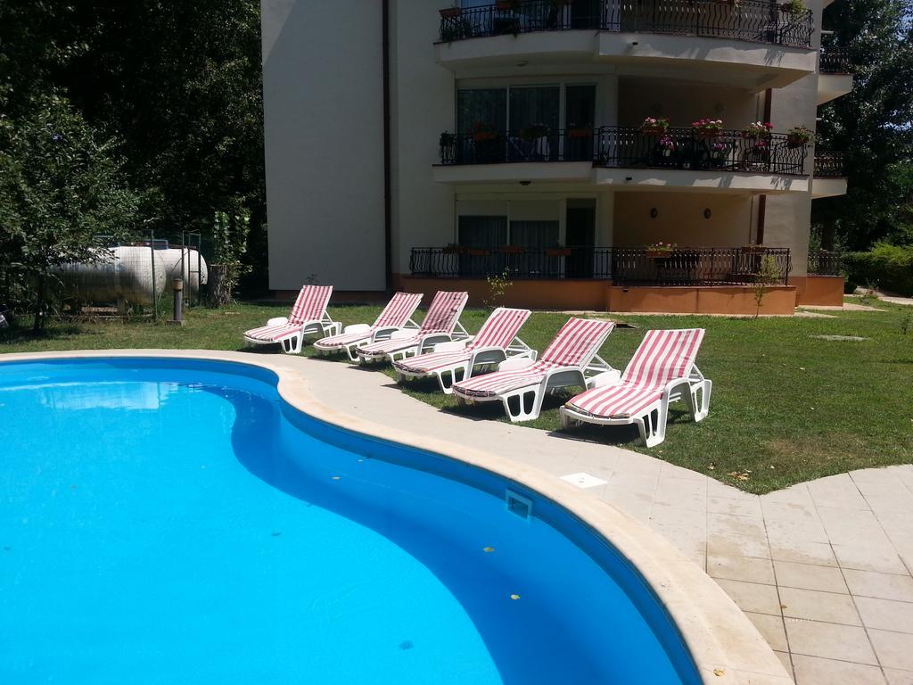 Club Topaz Apartments Нептун Екстериор снимка