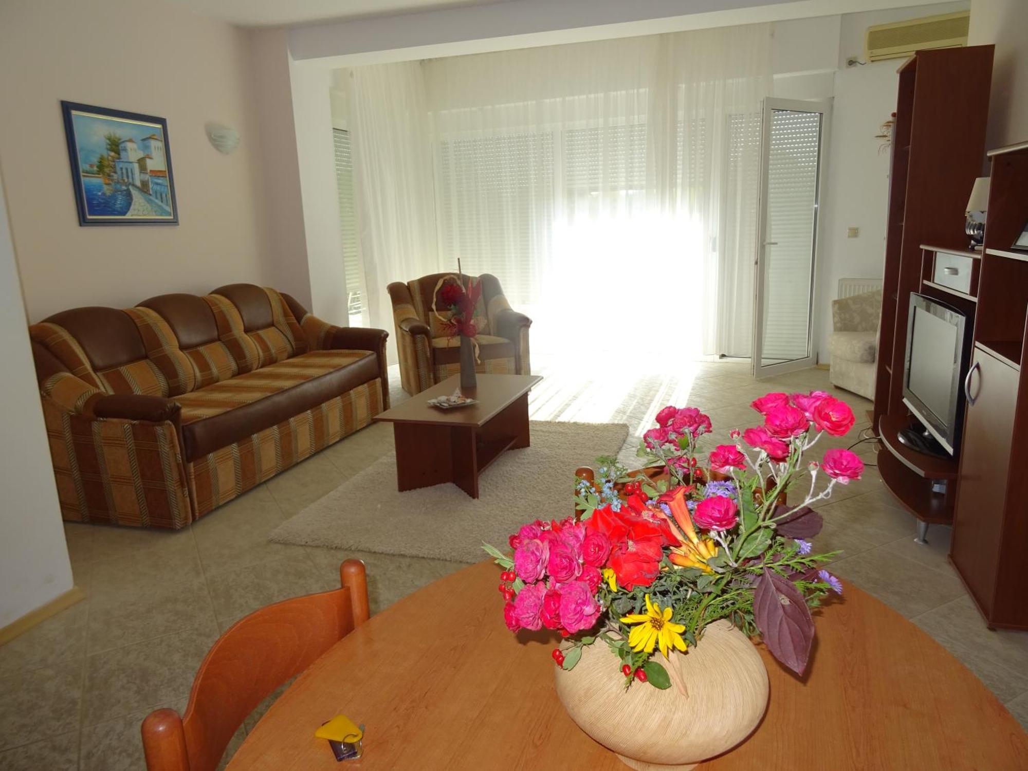 Club Topaz Apartments Нептун Екстериор снимка
