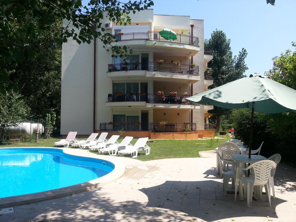Club Topaz Apartments Нептун Екстериор снимка