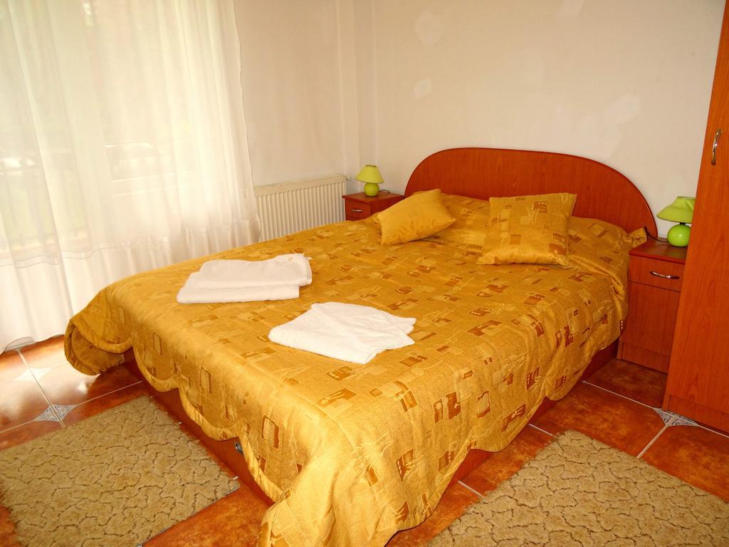 Club Topaz Apartments Нептун Стая снимка