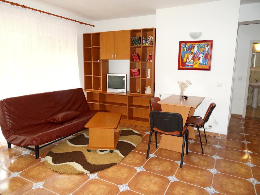 Club Topaz Apartments Нептун Стая снимка