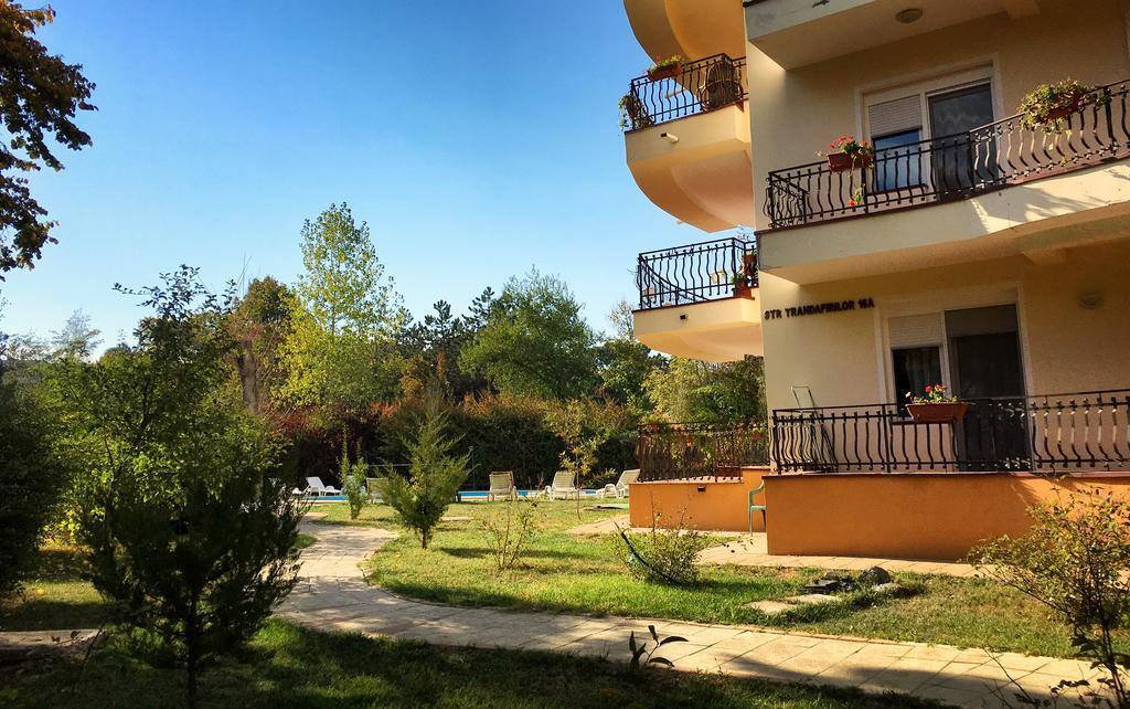 Club Topaz Apartments Нептун Екстериор снимка