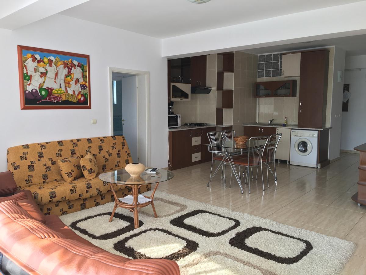 Club Topaz Apartments Нептун Екстериор снимка